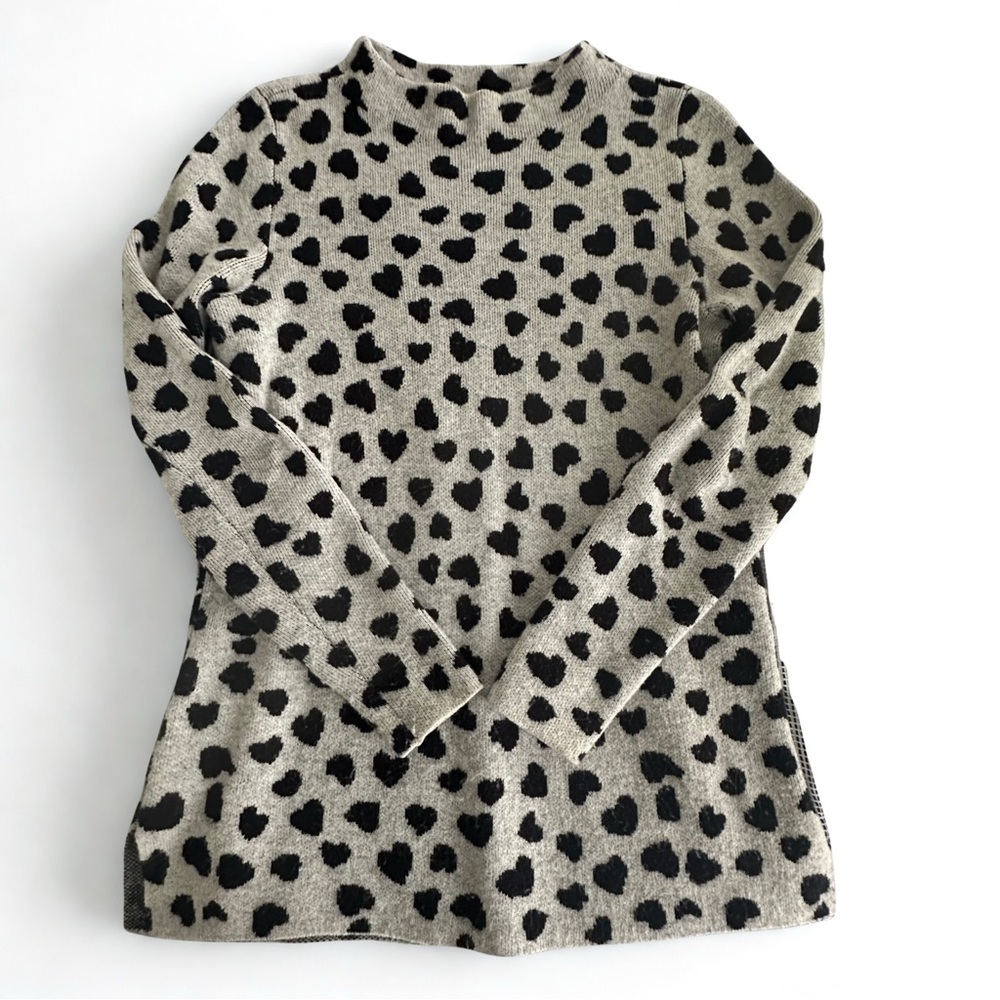 LOFT Heart Patterned Sweater gray and black size small petite